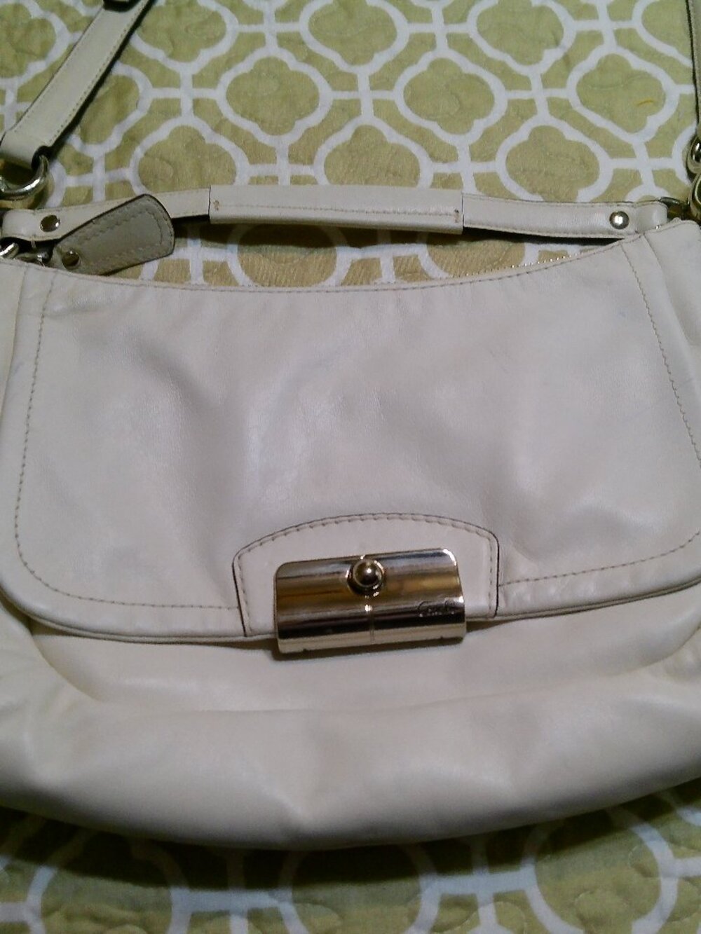 VINTAGE Y2K WHITE LEATHER  COACH PURSE